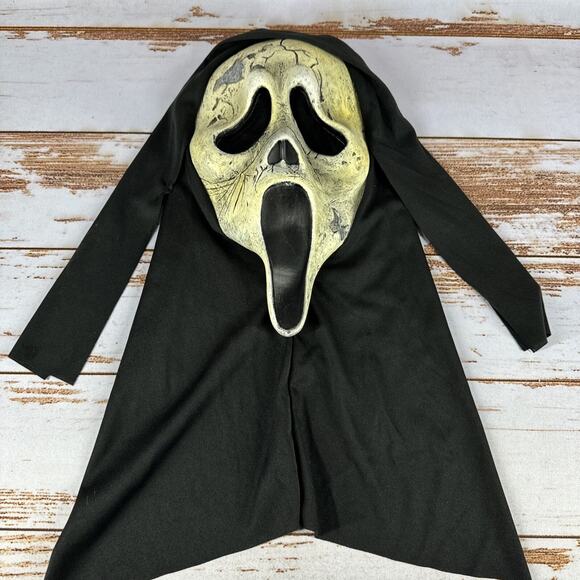 Scream Zombie Ghostface Limited Edition Easter Unlimited Mask – Rare Collectible - Picture 1 of 5